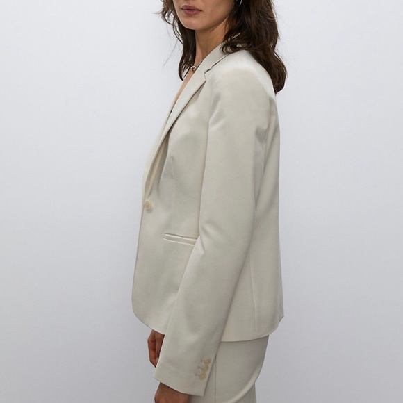 ♠️NEW with tag-Babaton Blazer ♠️ - Picture 5 of 12